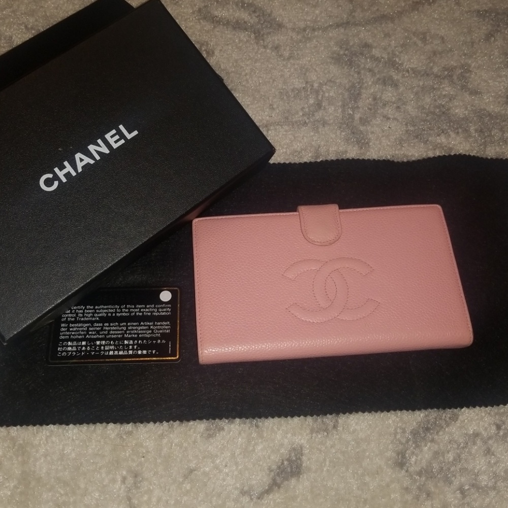 Chanel wallet